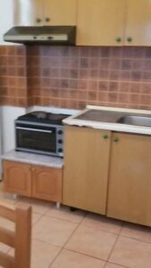 Apartament 1+1 me qera te Pas Fakultetit të Mjekësisë — 28,000 lekë/muaj
