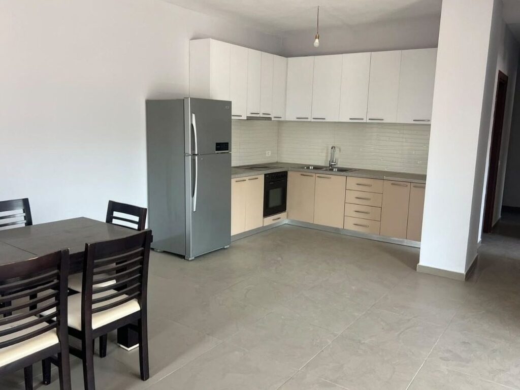Apartament 2+1 me qera te Yzberisht — 45,000 lekë/muaj