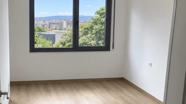 Zyrë me qira te Pallati me Shigjeta, Tiranë – foto 1