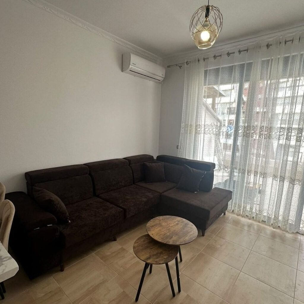Apartament 3+1 me qera te Shkozë — 70,000 lekë/muaj