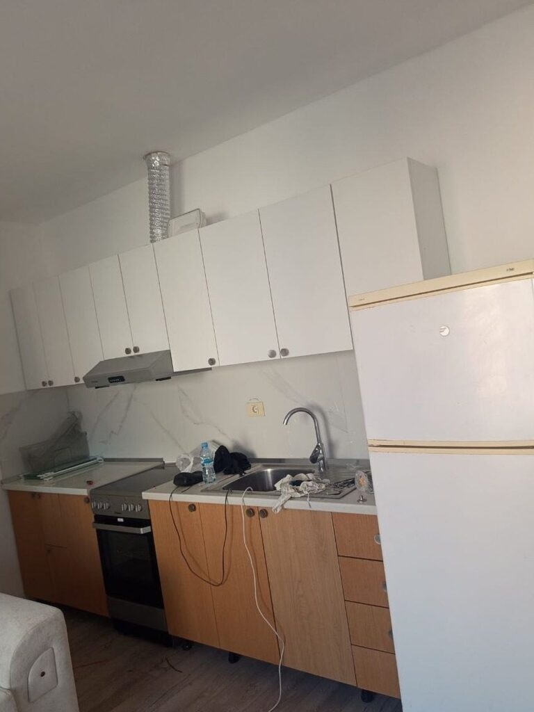 Apartament 1+1 me qira te Vilat Gjermane, Tiranë