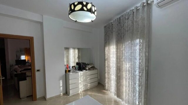 Apartament 2+1 me qira në Komunën e Parisit, Tiranë – foto 3