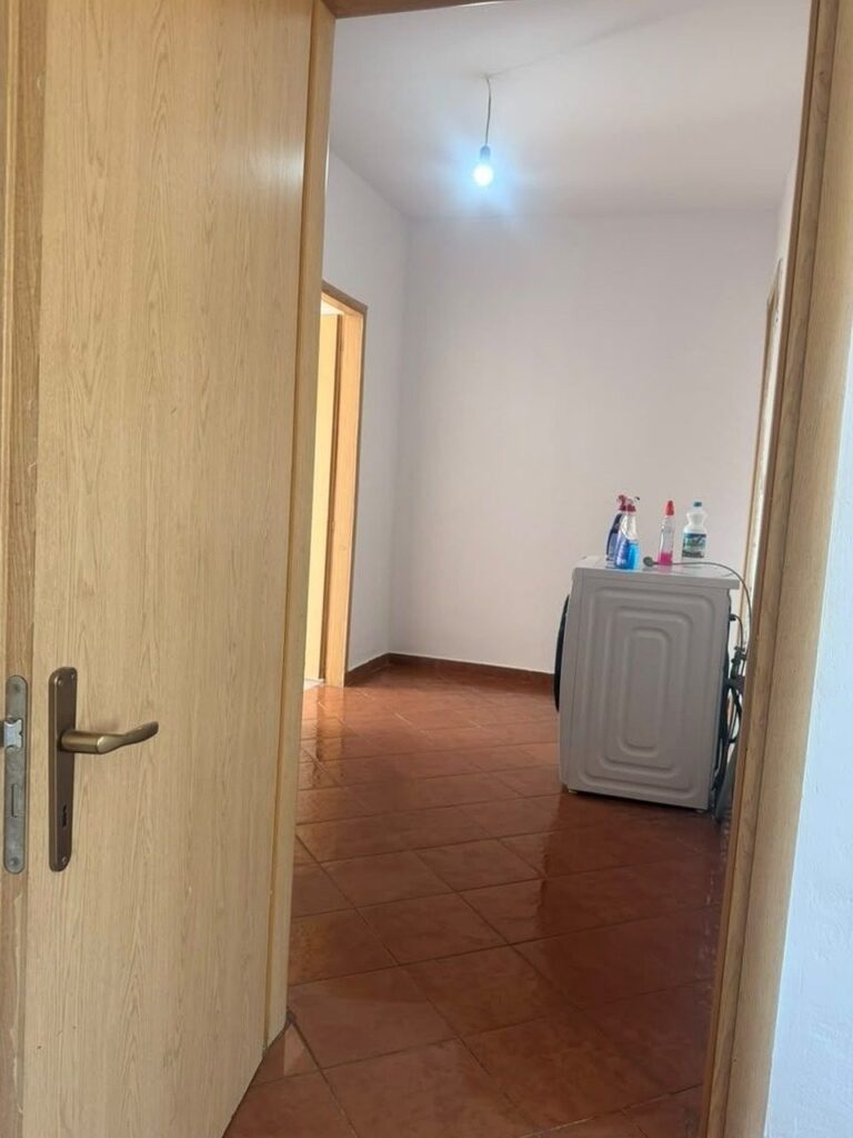 Apartament 1+1 me qira në Rrugën e Dibrës, Tiranë – foto 3