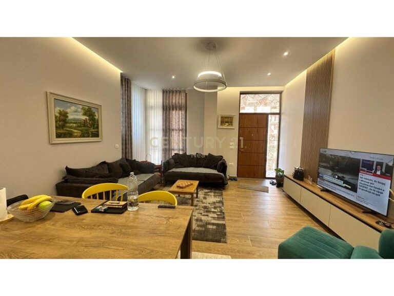 Apartament 2+1+2 me qira tek Kopshti Botanik! 700 € /Muaj