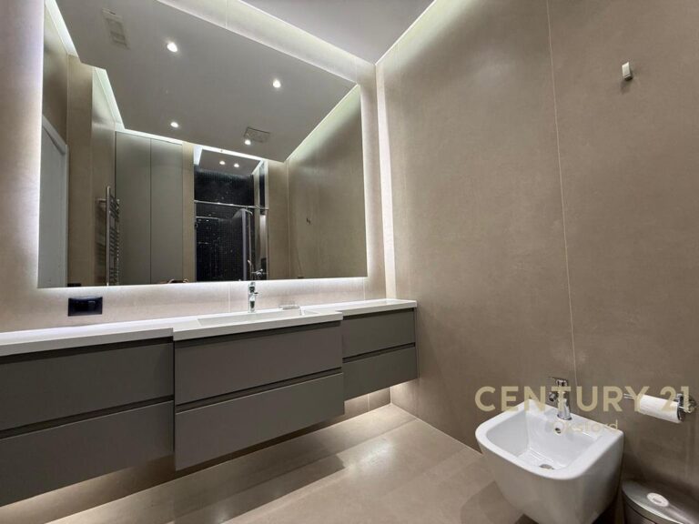 Apartament per qira 1+1 i mobiluar, tek Kompleksi “Square21”! 1,050 € /Muaj 95,000 Lekë /Muaj