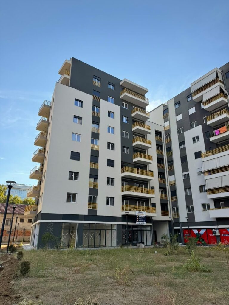 Apartament 3+1+2 me garazh në shitje në Kompleksin E88, Laprakë – foto 1