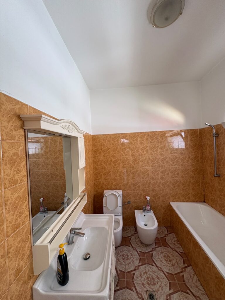 9d7858ac-faa5-433e-9bd2-863340e6dad8-nfc-b5rz7s