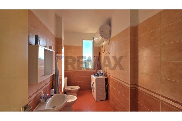 Apartamnet 2+1 per Qera