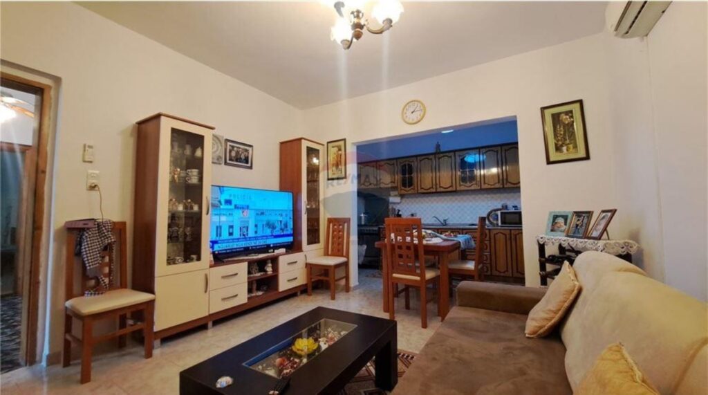 Vilë në shitje – foto 1