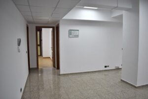 Zyrë me qira në Tiranë – foto 3