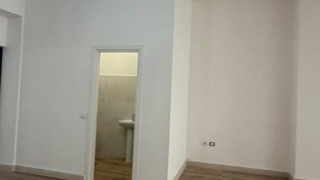 Zyrë me qira te Donika Center, Tiranë – foto 2