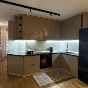 🏡✨ JEPET ME QIRA APARTAMENT 1+1 | KOPSHTI ZOOLOGJIK – PAVAROTI