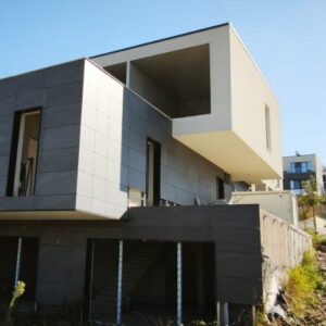 🏡 SHITET VILË PREMIUM | LAKESIDE RESIDENCE – FARKË 🌊✨