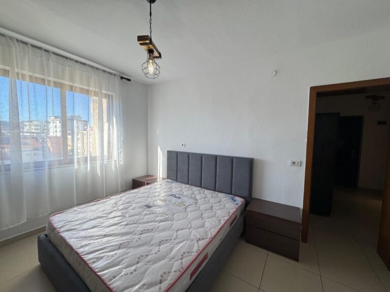 Apartament 3+1 Rruga Durresit