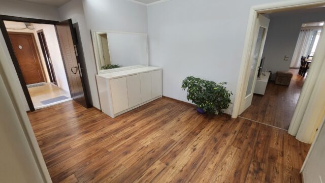 Apartament me qira në Tiranë – foto 1