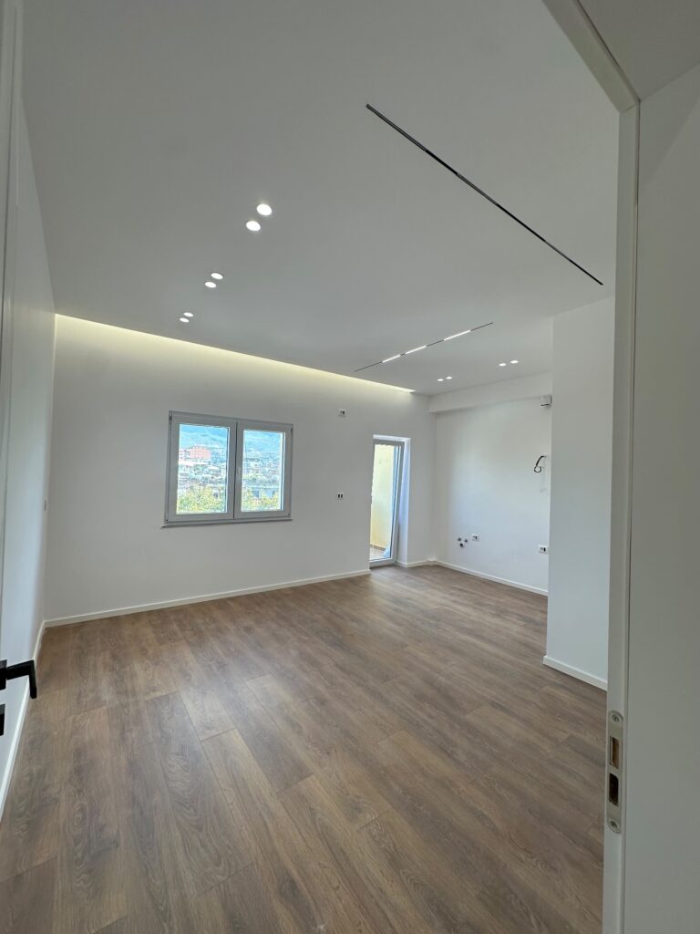 Apartament 1+1 në shitje në Rrugën Bardhyl, Tiranë